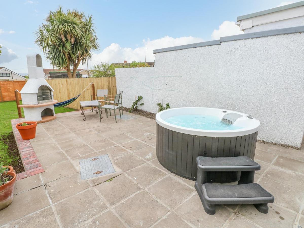 54 Pencoed Road Villa Burry Port Exterior photo